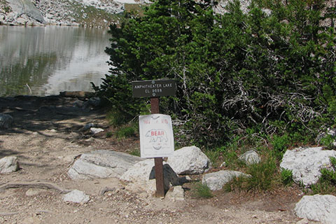 Amphitheater Lake sign