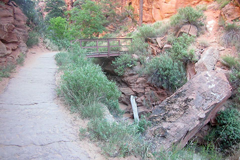 bridge at the entrance of Refrigerator Canyon