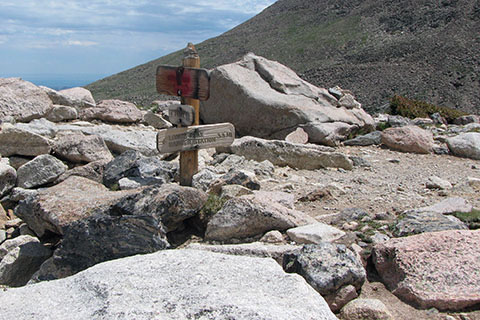 Chasm Lake Junction and sign