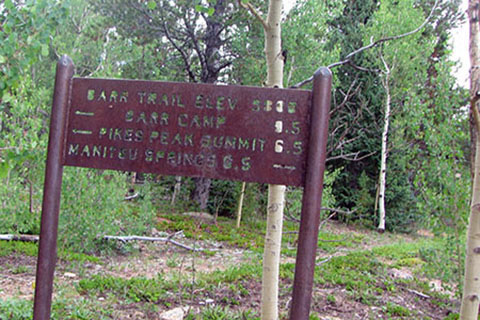 Trail sign at Mountain View Jct