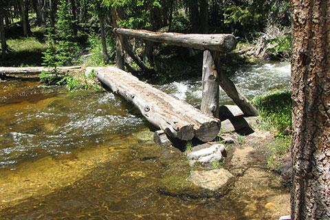 Hunters Creek footbridge